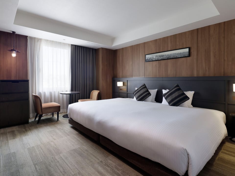 Superior , 1 bed WideKing, Non Smoking | In-room safe, individually decorated, individually furnished