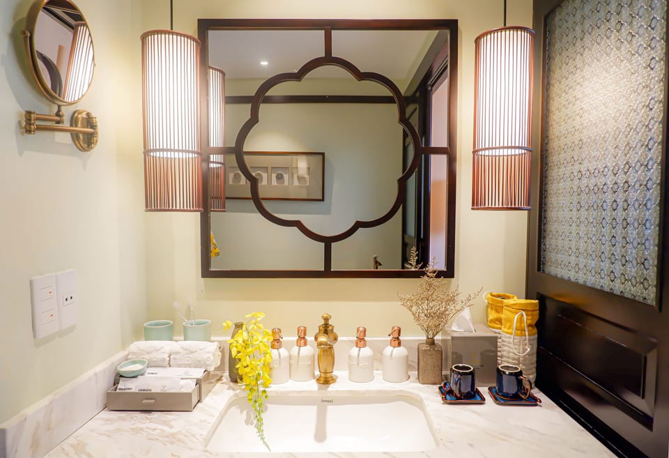Junior Suite | 1 bedroom, minibar, in-room safe, desk
