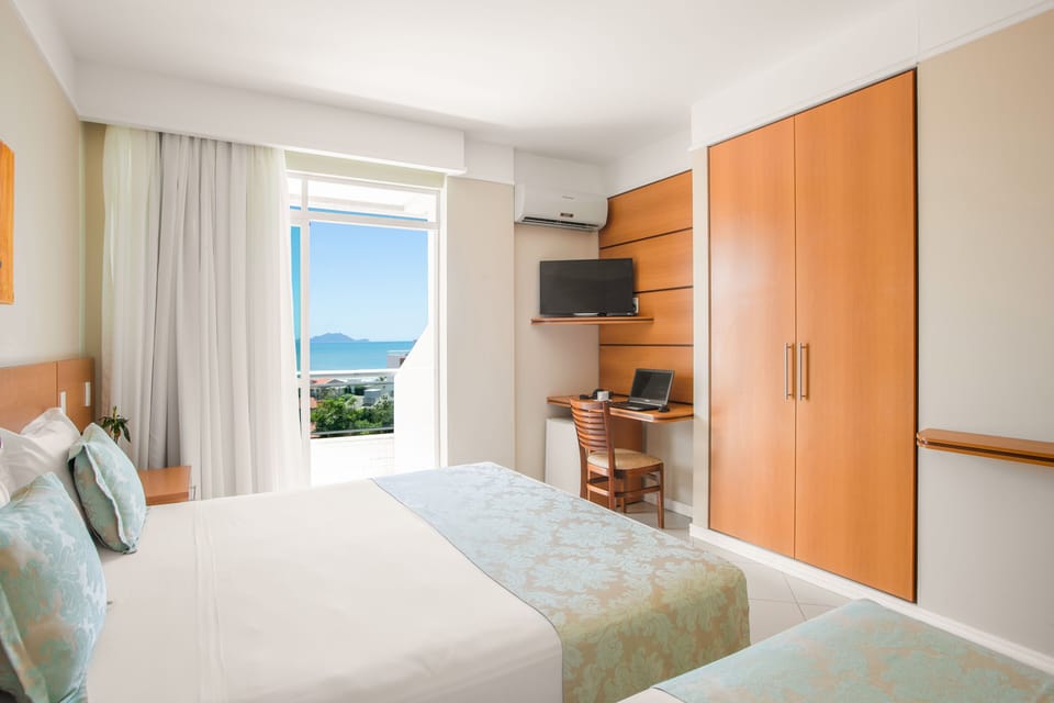Minibar, in-room safe, free WiFi, bed sheets