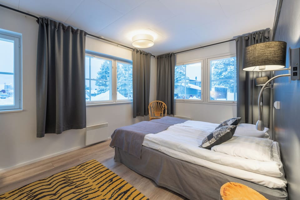 Economy Room, 2 Twin Beds, Non Smoking, Shared Bathroom | 1 bedroom, desk, cribs/infant beds, free WiFi