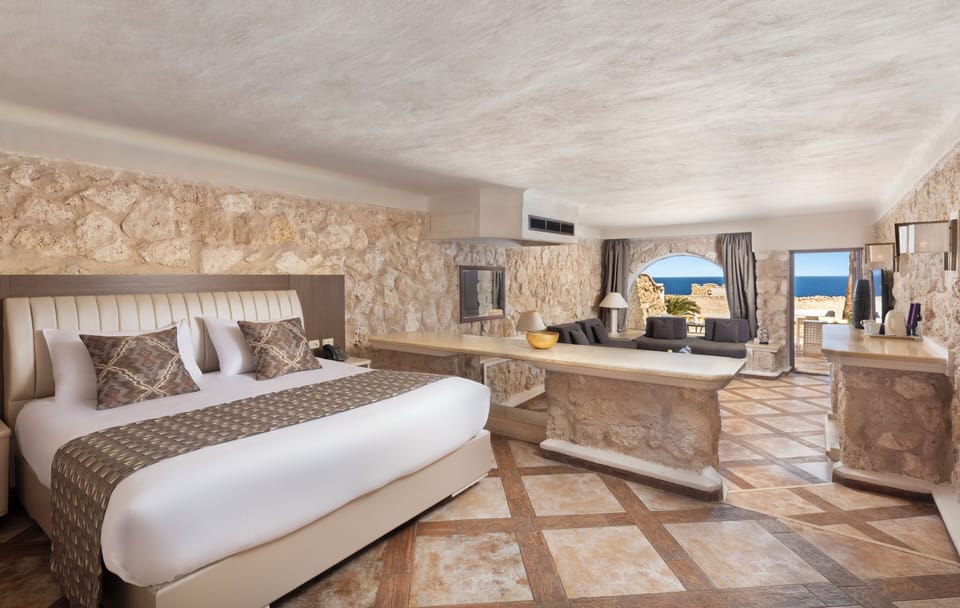 Minibar, in-room safe, blackout drapes, soundproofing
