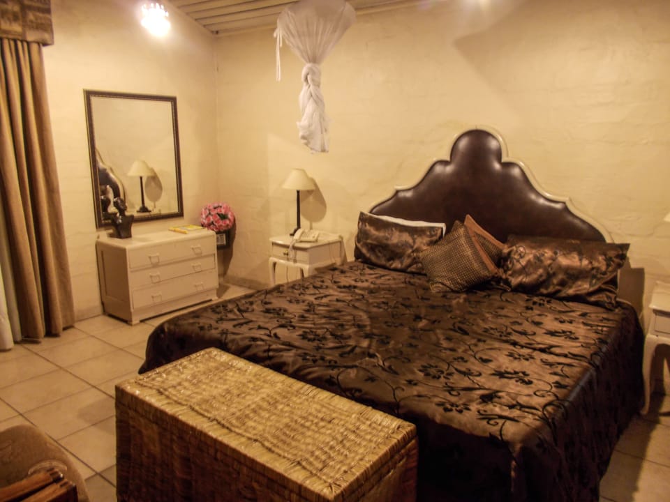 Executive Room | In-room safe, desk, soundproofing, free WiFi