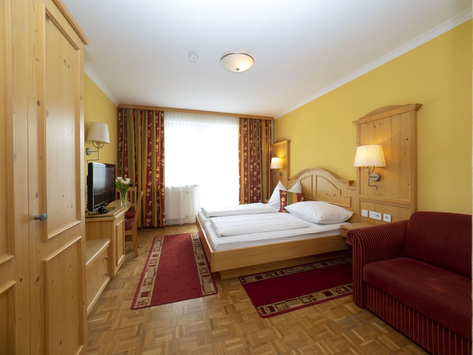 Premium bedding, pillowtop beds, in-room safe, individually furnished