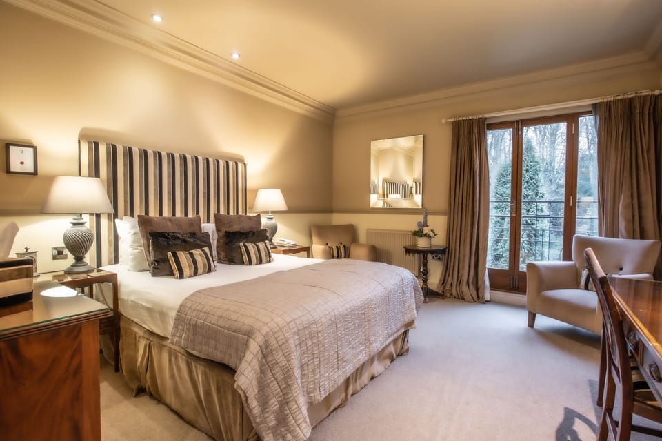 Luxury Double Room | Premium bedding, desk, iron/ironing board, free WiFi