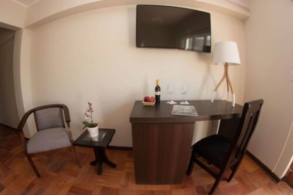 Minibar, in-room safe, desk, iron/ironing board