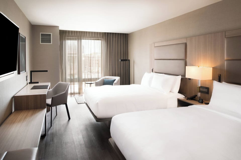 Premium bedding, in-room safe, desk, iron/ironing board