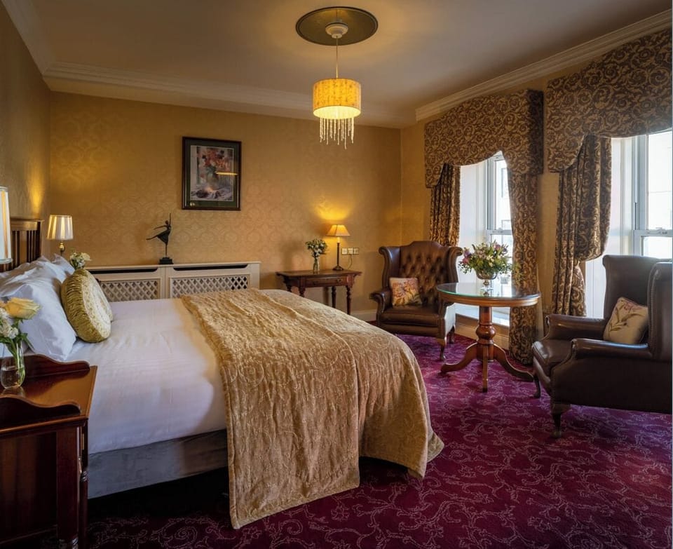 Superior Double Room | Desk, iron/ironing board, free WiFi, bed sheets