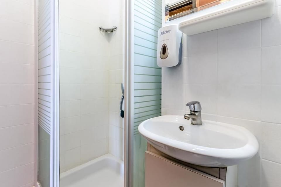 Double or Twin Room, Shared Bathroom | Bathroom | Hair dryer, bidet, towels