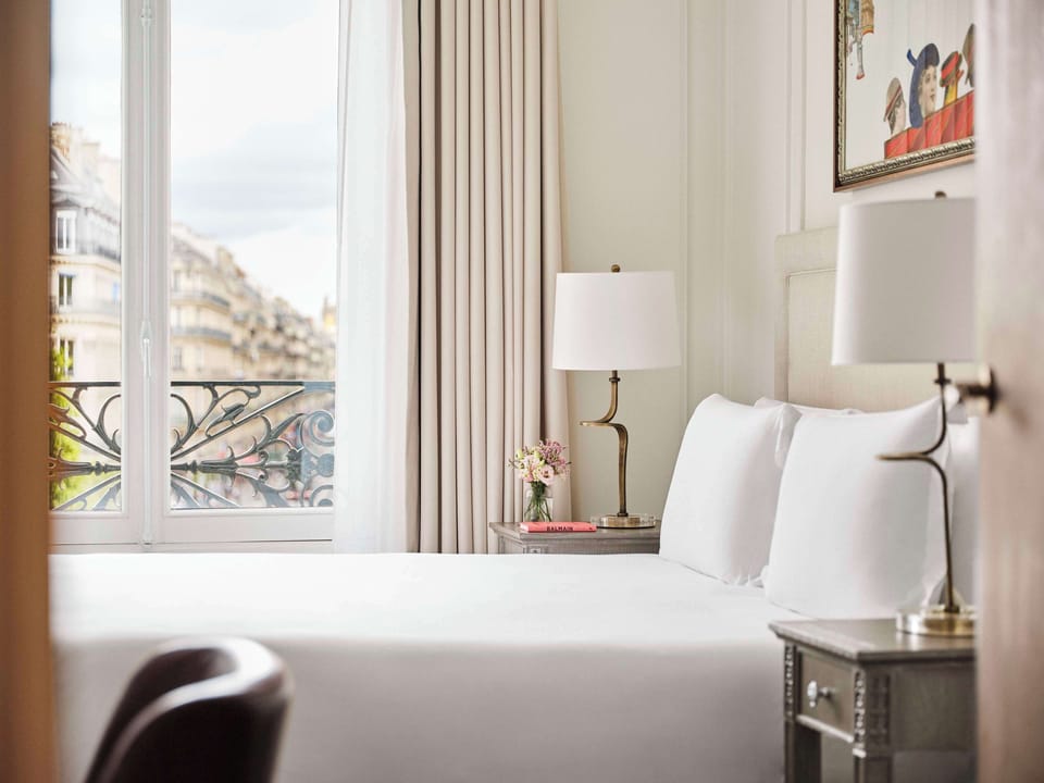 Family Room, Corner | Premium bedding, pillowtop beds, minibar, in-room safe