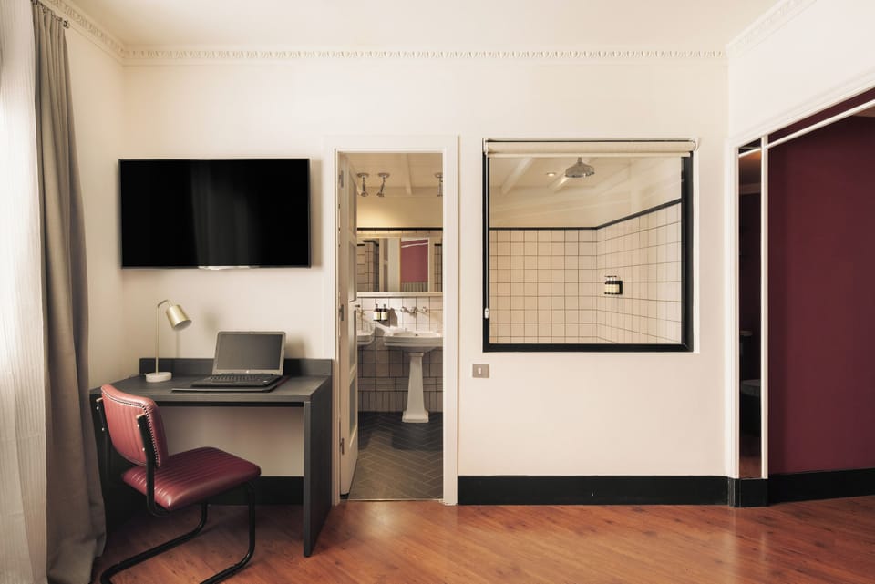 Junior Suite, Hot Tub | Down comforters, memory foam beds, in-room safe, laptop workspace
