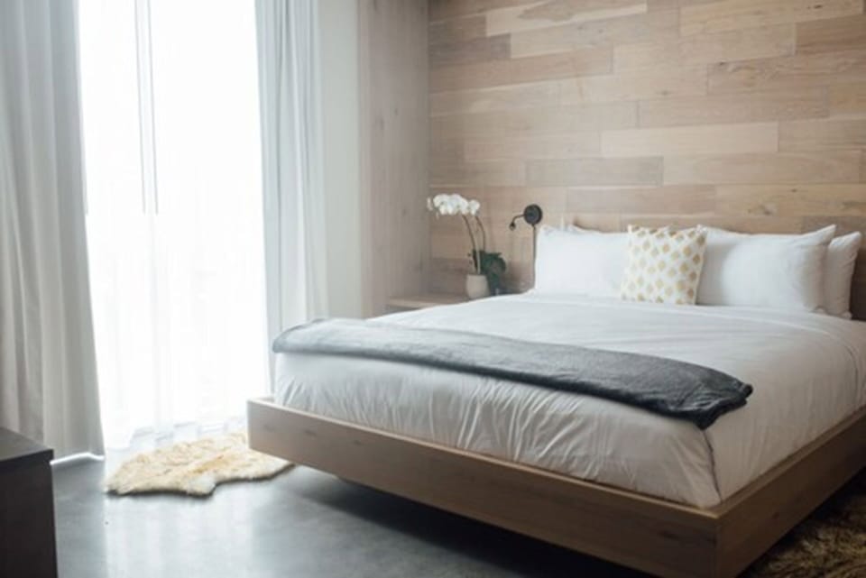 Exclusive Suite, 1 King Bed | In-room safe, desk, laptop workspace, iron/ironing board