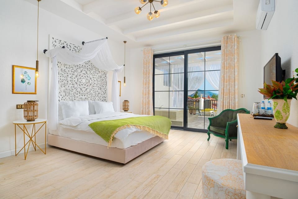 Royal Room, 1 King Bed | View from room
