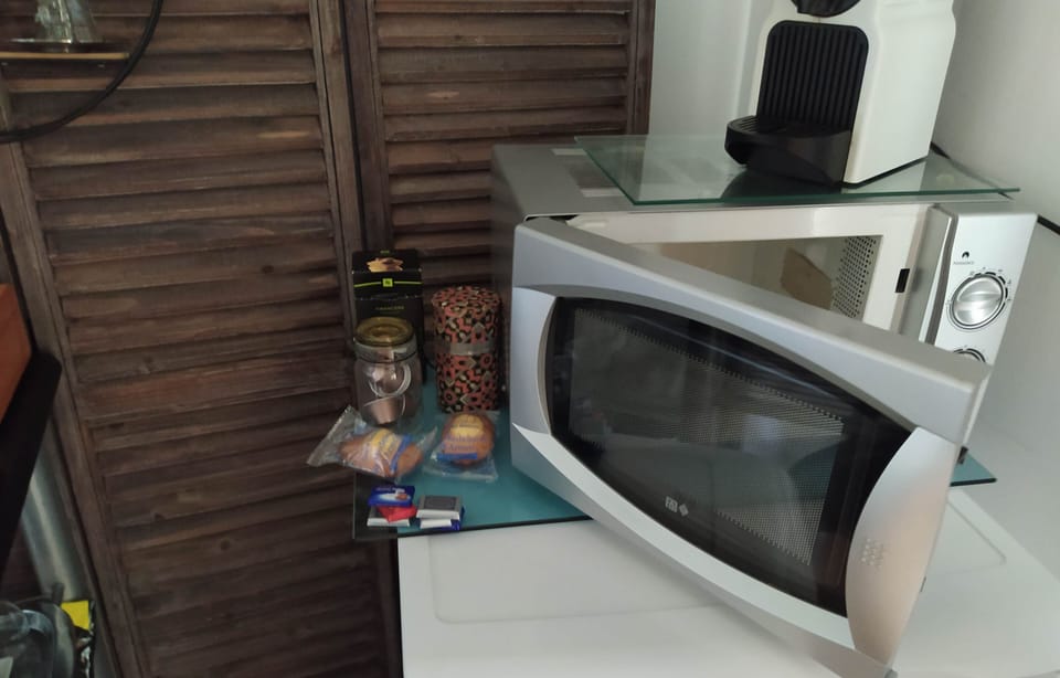 Comfort Double Room | Microwave