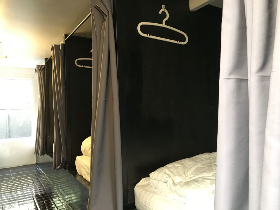 Free WiFi, bed sheets