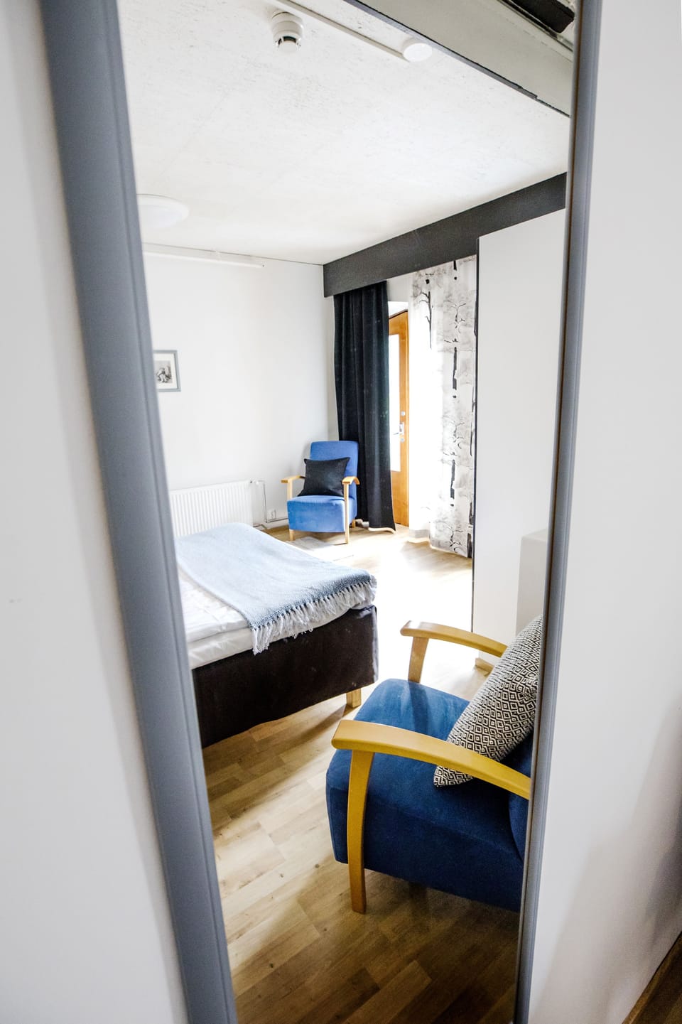 Double Room, Shared Bathroom | Desk, laptop workspace, blackout drapes, free WiFi