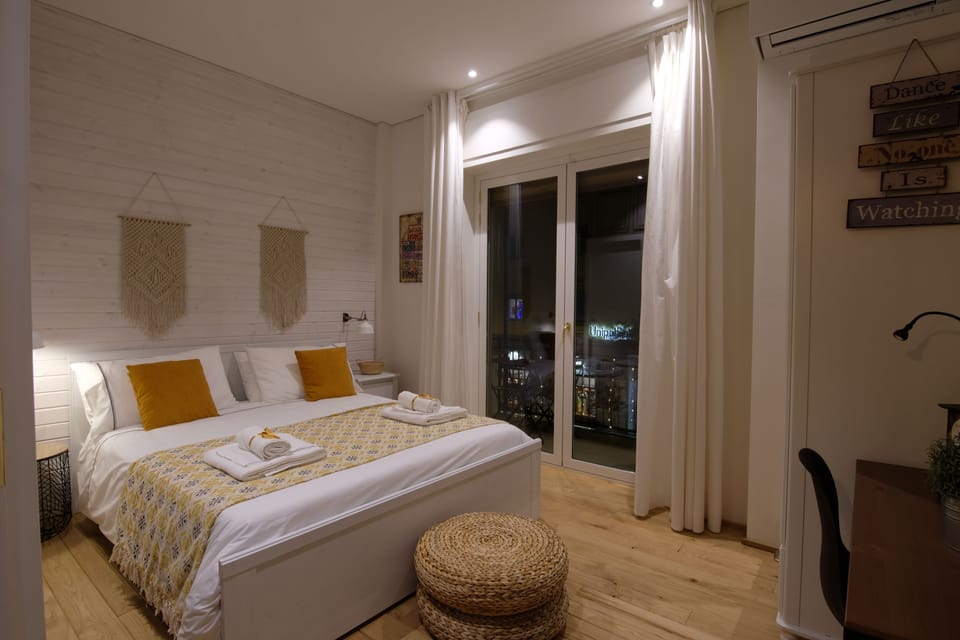 Deluxe Double Room, Balcony, City View | Down comforters, pillowtop beds, desk, laptop workspace