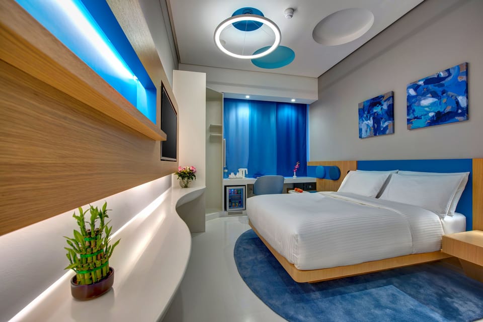Premium bedding, minibar, in-room safe, desk
