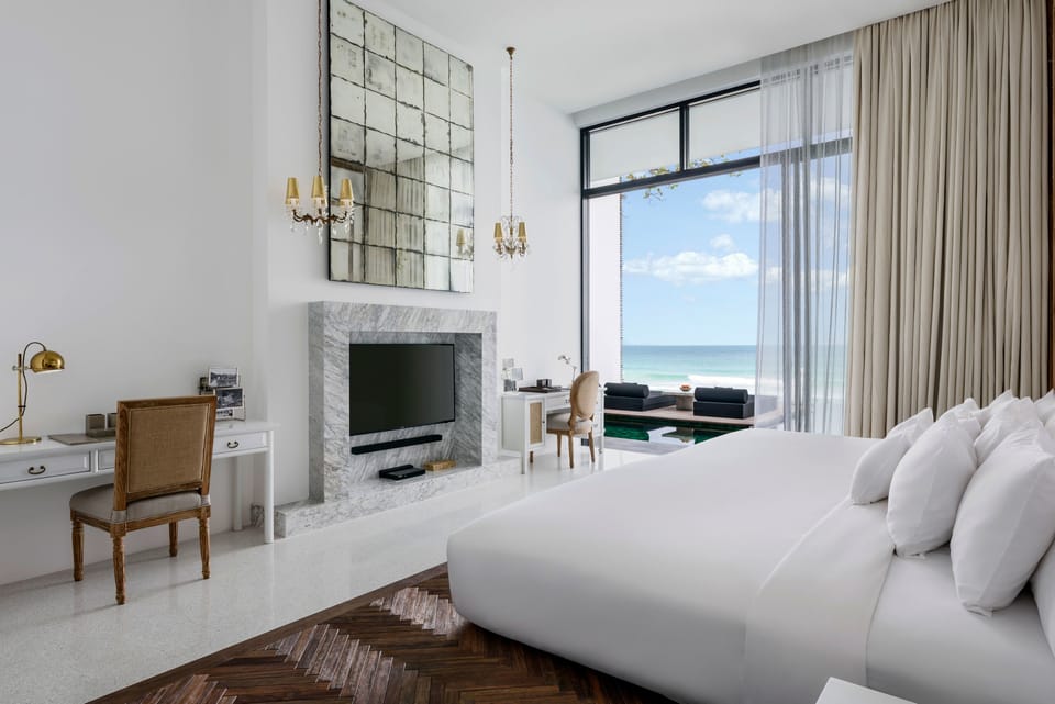 The Writer | Premium bedding, minibar (some free items), in-room safe, desk
