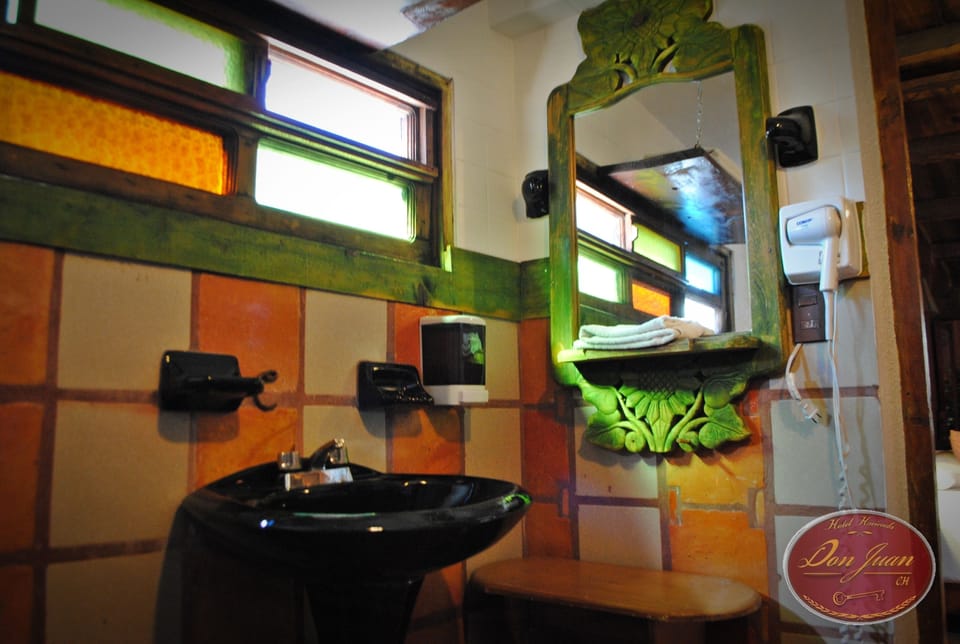 Bathroom sink