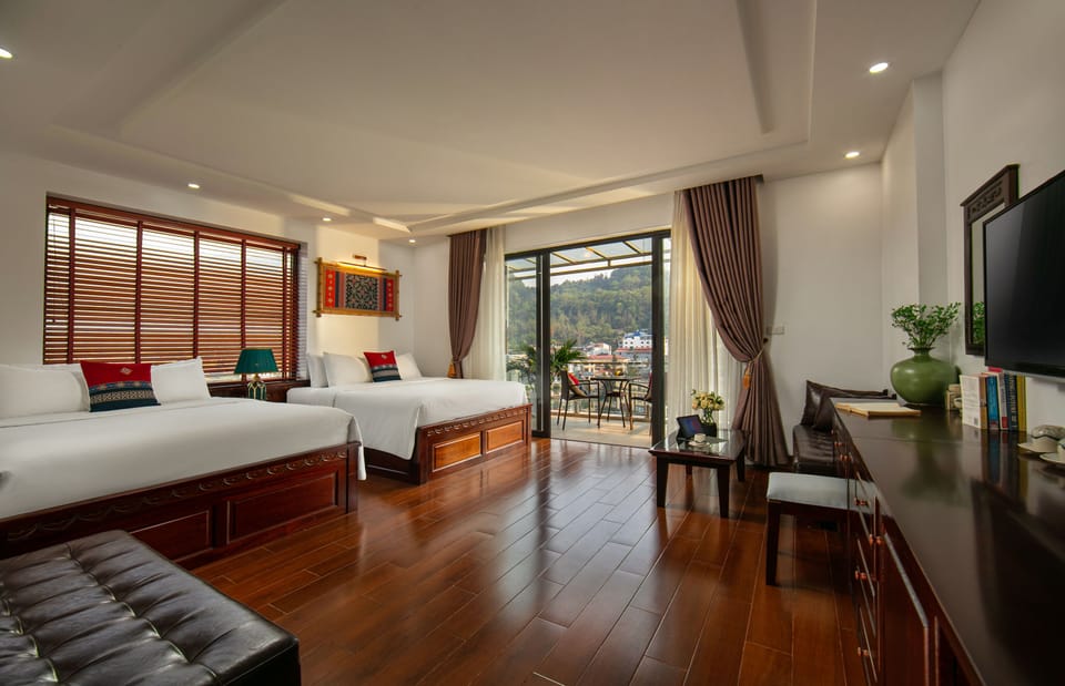 Family Room, Balcony | Premium bedding, minibar, in-room safe, desk