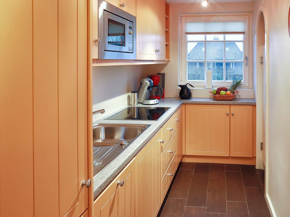 Room, Private Bathroom, Garden View | Shared kitchen