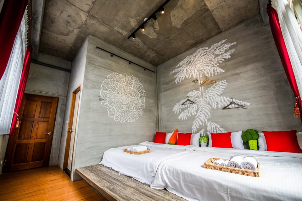 Gallery Quadruple Room, 2 Double Beds | Blackout drapes, free WiFi, bed sheets