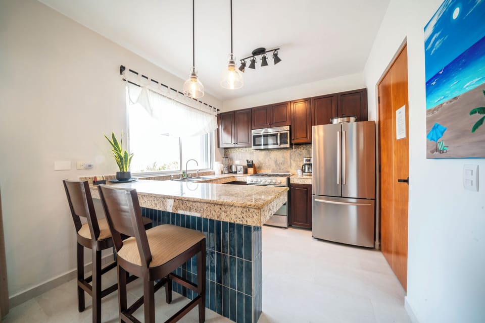 Design Penthouse, 2 Bedrooms | Private kitchen | Fridge, microwave, oven, stovetop