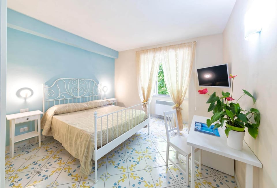 In-room safe, desk, cribs/infant beds, free WiFi