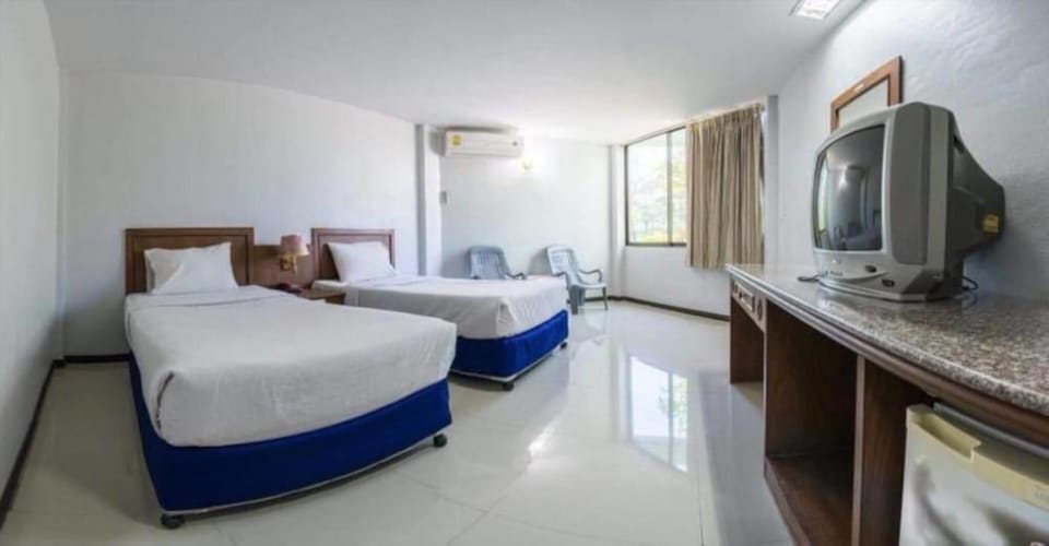 Standard Twin Room | Free WiFi