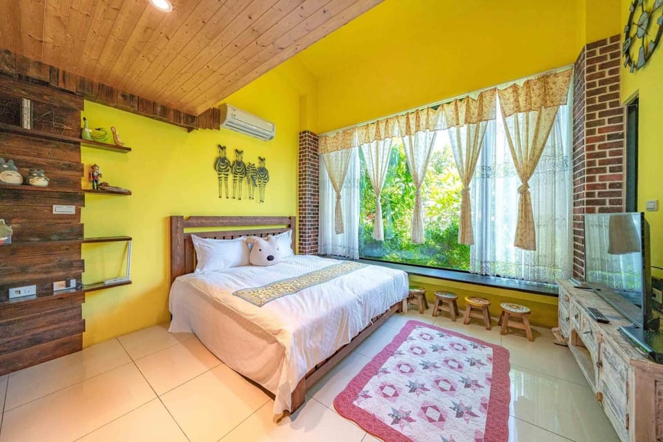 Standard Quadruple Room | Desk, blackout drapes, soundproofing, free WiFi
