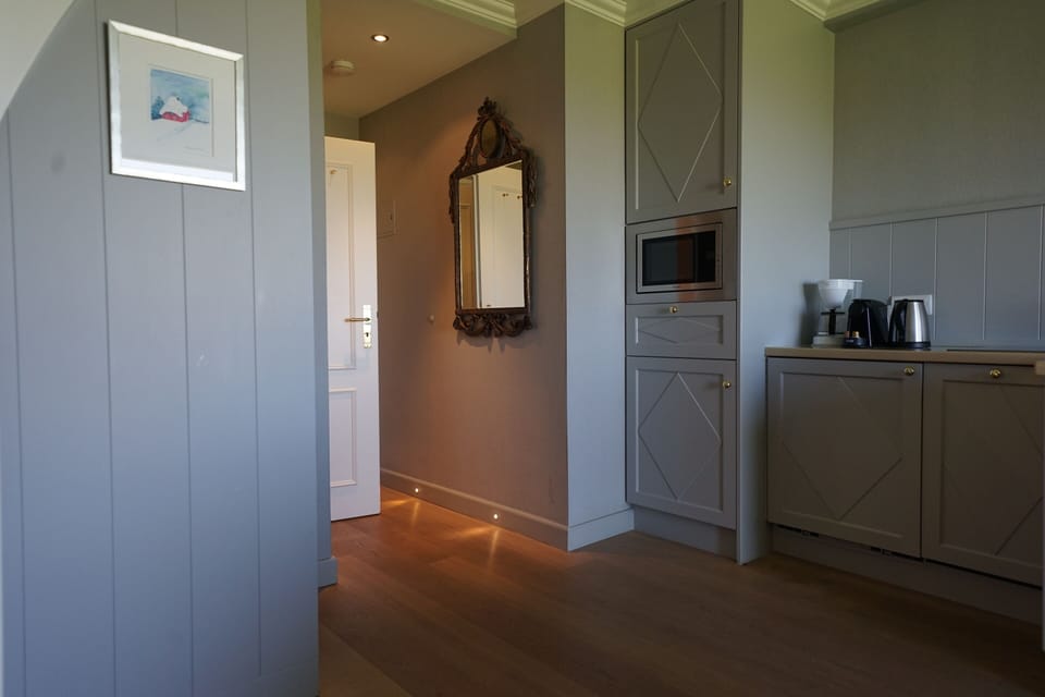 Room, Private Bathroom | Shared kitchen