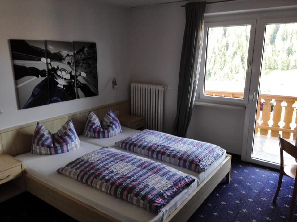In-room safe, desk, rollaway beds, free WiFi