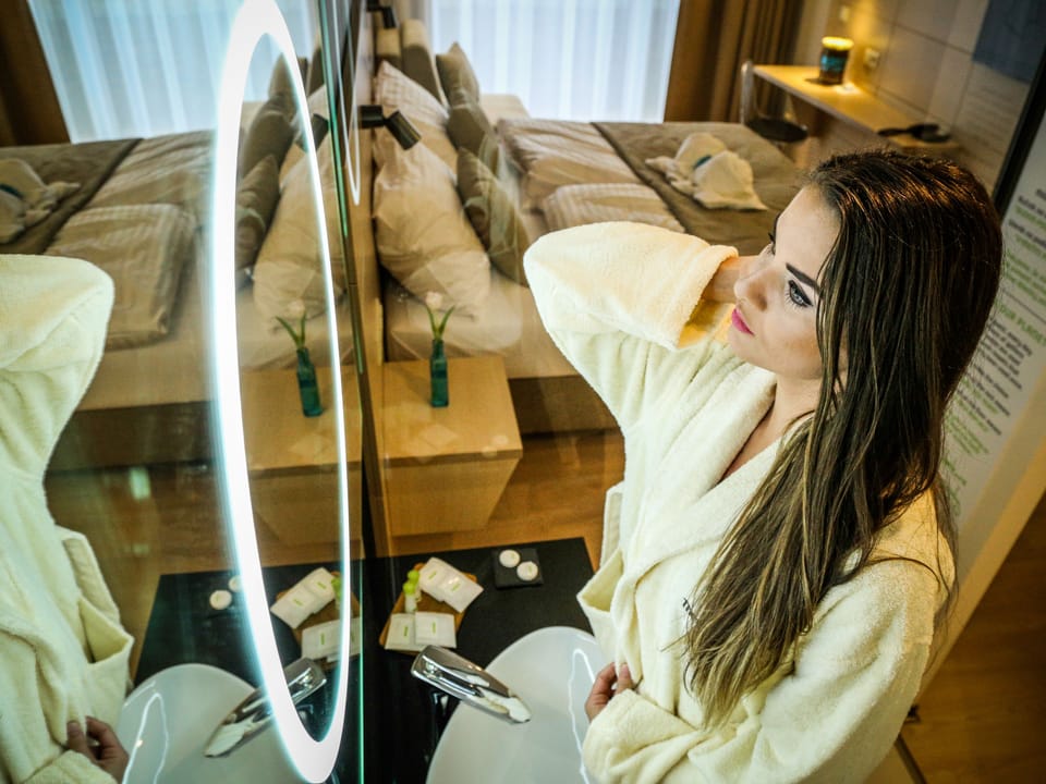 Superior Room | Bathroom | Shower, free toiletries, hair dryer, bathrobes