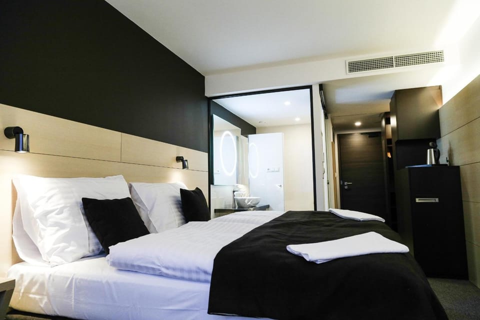 Minibar, in-room safe, desk, blackout drapes