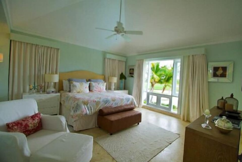Villa | 4 bedrooms, in-room safe, iron/ironing board, free WiFi