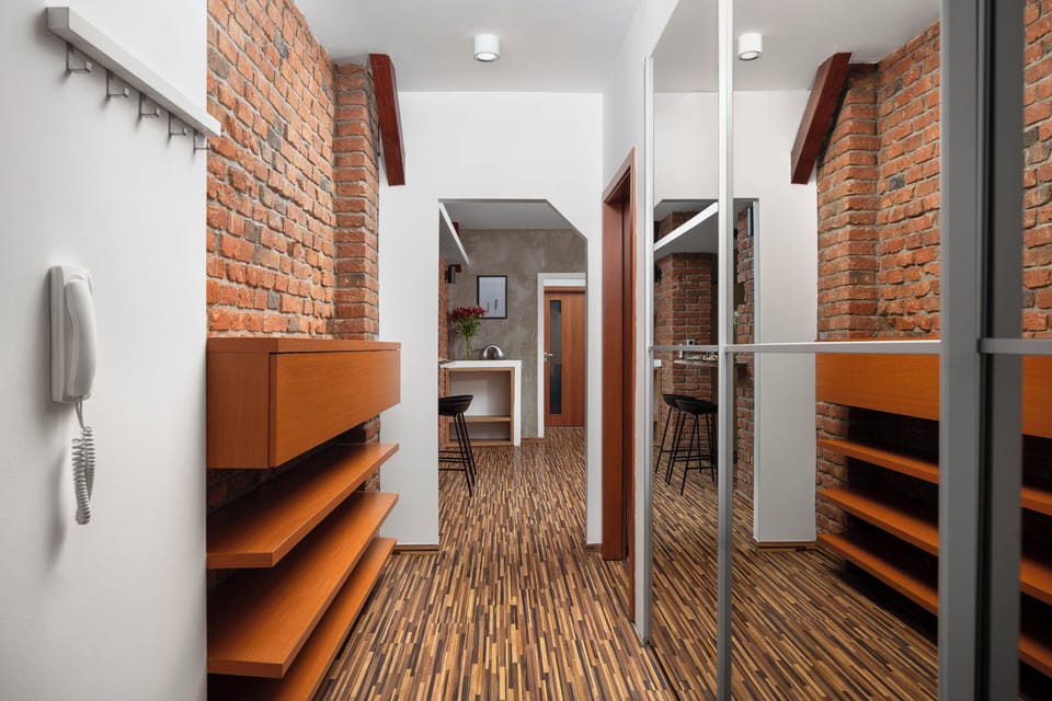Luxury Apartment, 3 Bedrooms | Bathroom | Combined shower/tub, deep soaking tub, free toiletries, hair dryer