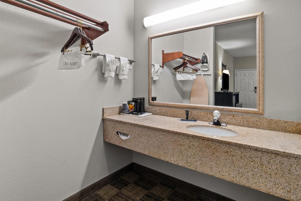 Americas Best Value Inn Byhalia Motel in Mississippi