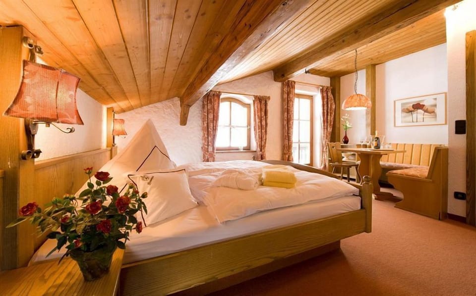 Standard Double Room | Individually decorated, individually furnished, free WiFi