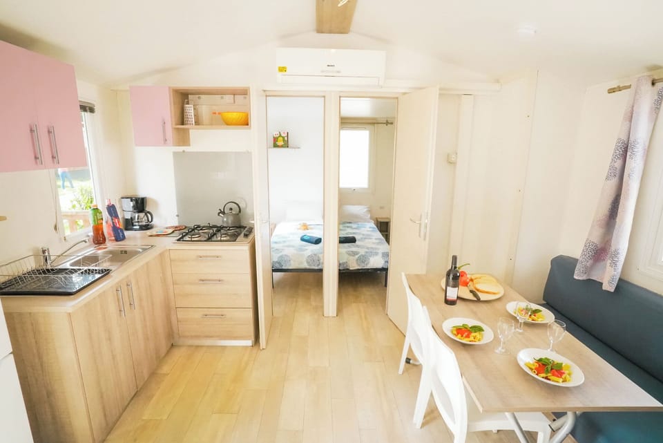 Premium Mobile Home, 3 Bedrooms, Terrace | Private kitchen | Full-size fridge, microwave, stovetop, cookware/dishes/utensils