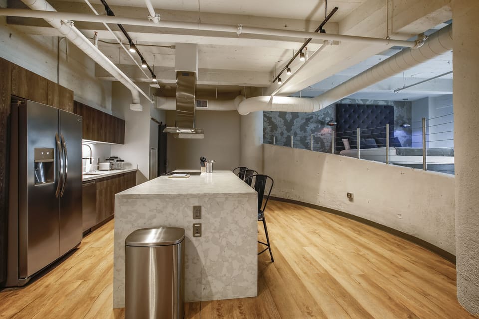 Studio | Private kitchen | Fridge, microwave, coffee/tea maker