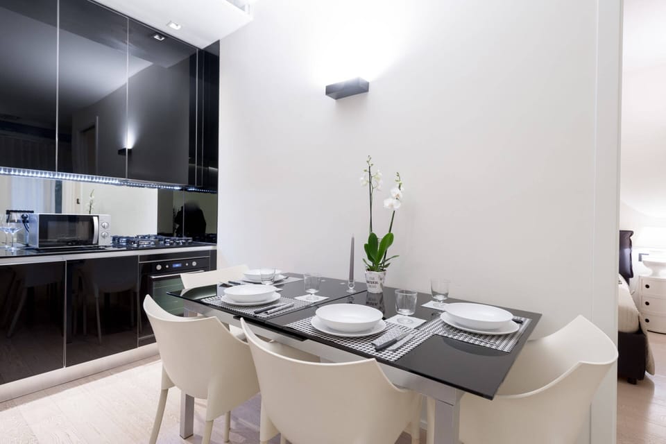 Apartment, 2 Bedrooms | Private kitchen | Fridge, microwave, oven, stovetop