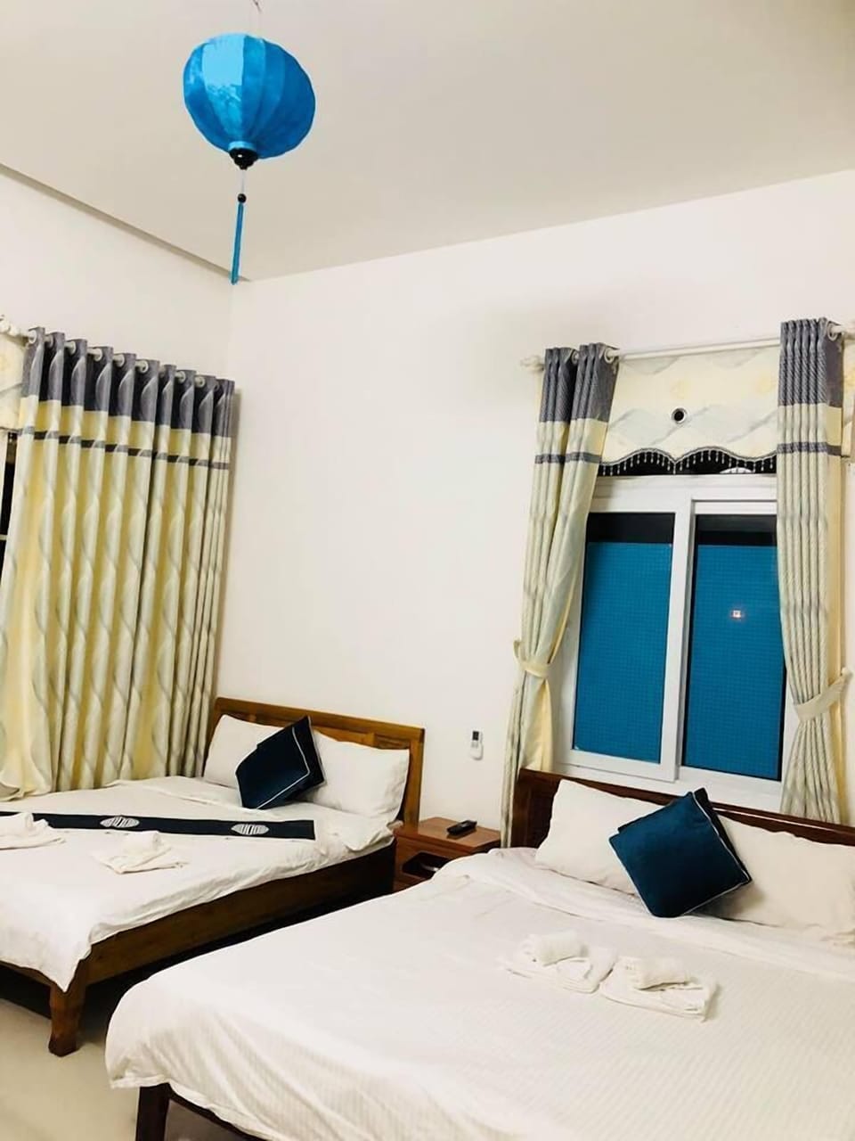 Family Room | Minibar, desk, soundproofing, WiFi (free)