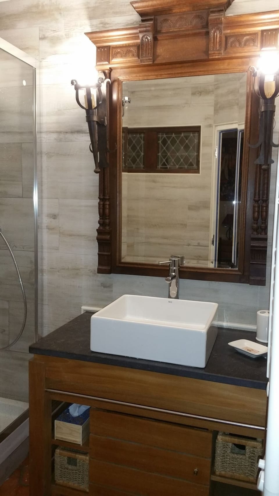 Double Room (Usson) | Bathroom sink