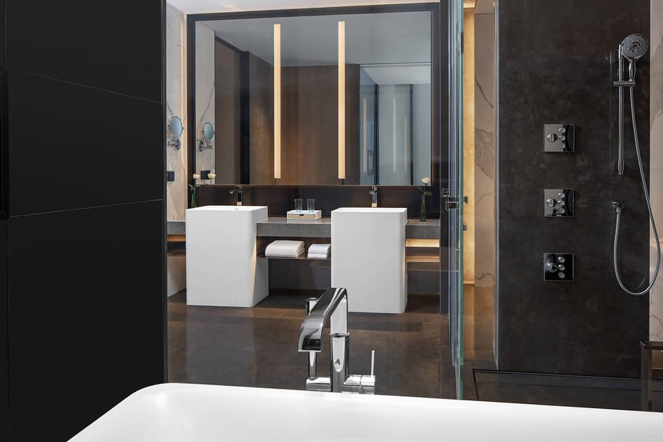 Rainfall showerhead, free toiletries, hair dryer, bathrobes
