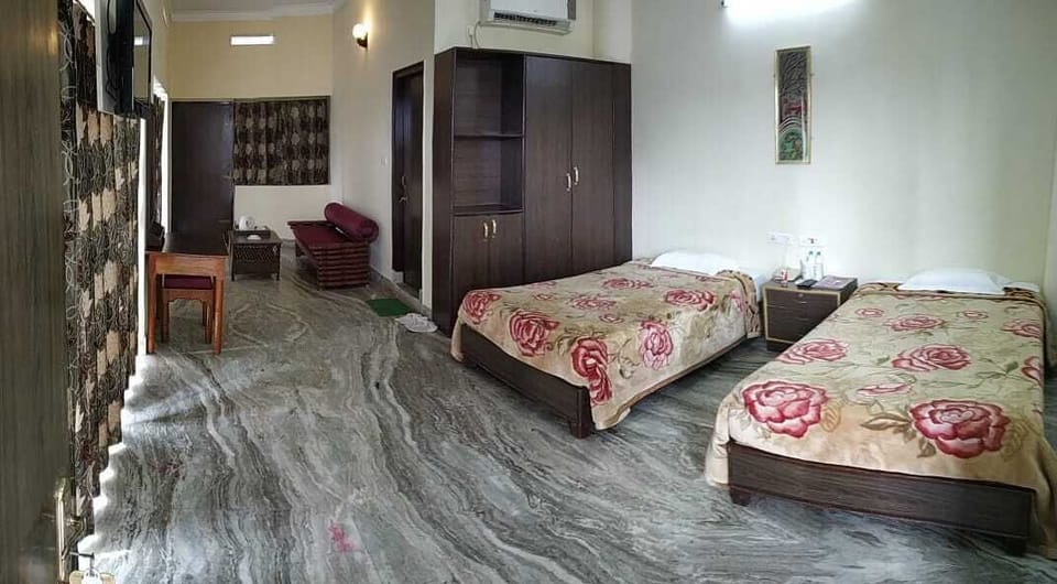 Comfort Double or Twin Room, 1 Bedroom, River View | Premium bedding, desk, laptop workspace, soundproofing
