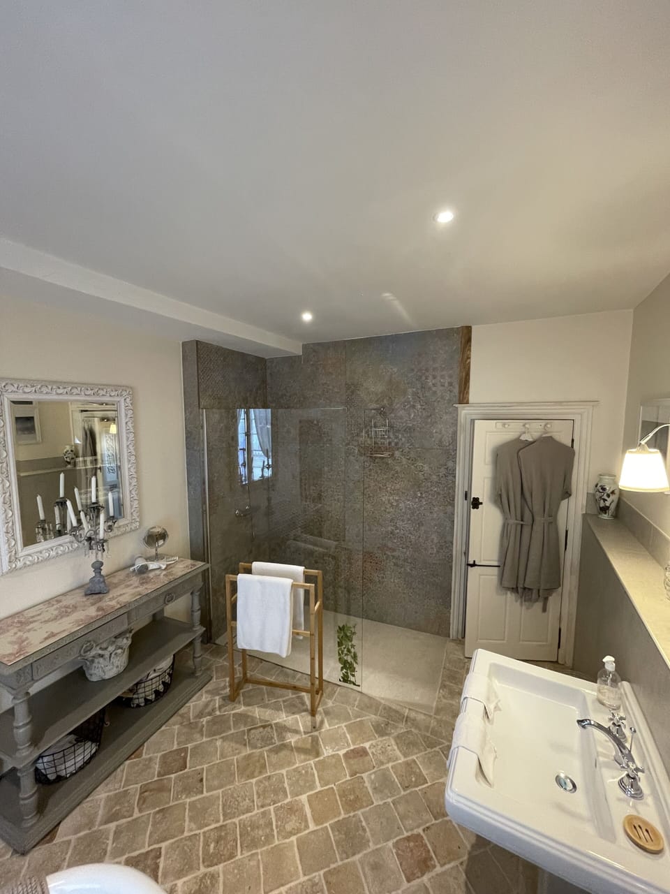 City Double Room | Bathroom | Shower, free toiletries, hair dryer, bathrobes