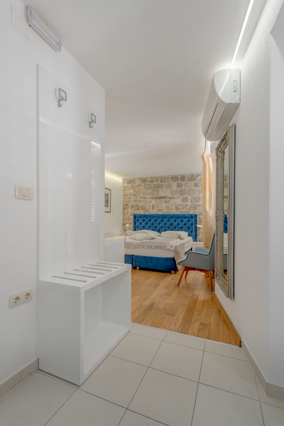 Deluxe Double or Twin Room, City View | 1 bedroom, premium bedding, minibar, in-room safe
