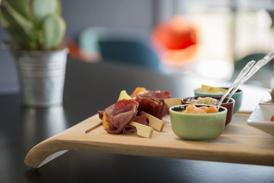 Snack bar