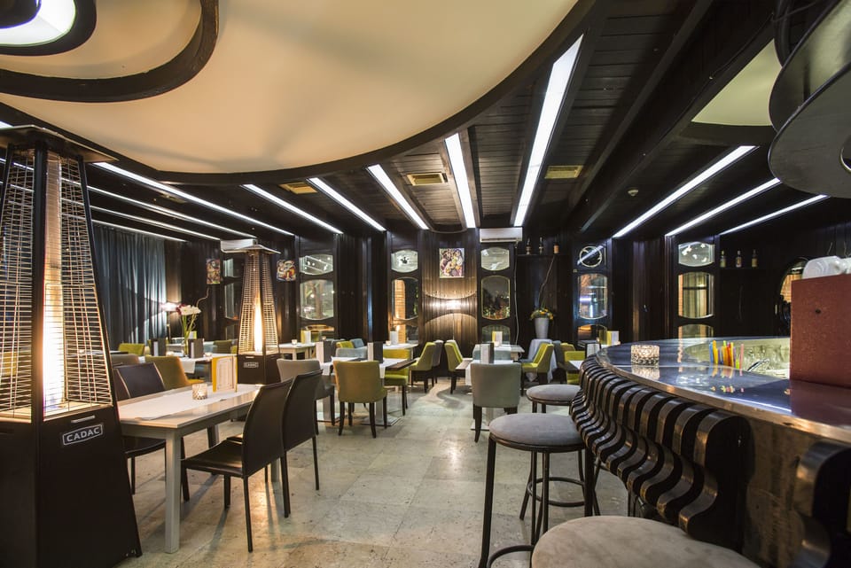 Lunch and dinner served, local and international cuisine