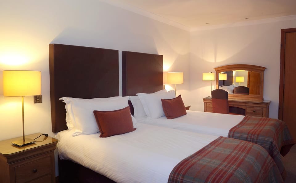 1 bedroom, in-room safe, desk, iron/ironing board